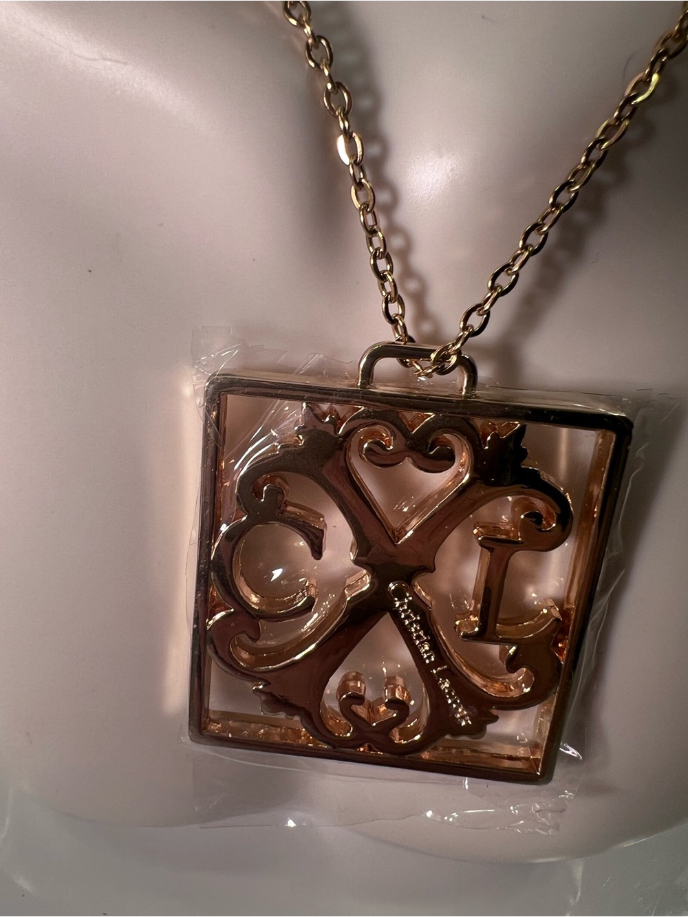 Christian Lacroix Gold-tone Necklace, 16” Chain & 1.5x1.5” Charm NWOT - Picture 5 of 6